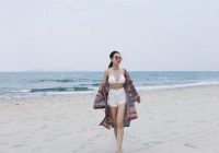 Nên mặc gì khi đi biển?