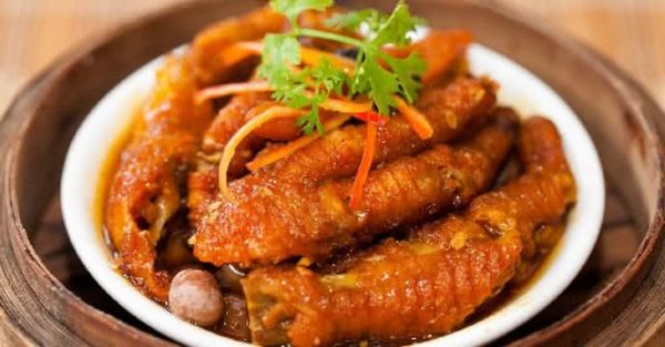 Ăn chân gà có béo không? Có độc hại không?