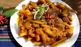 Hướng dẫn bạn cách làm chân gà kho cay và sả ớt tốn cơm Hướng dẫn bạn cách làm chân gà kho cay và sả ớt tốn cơm